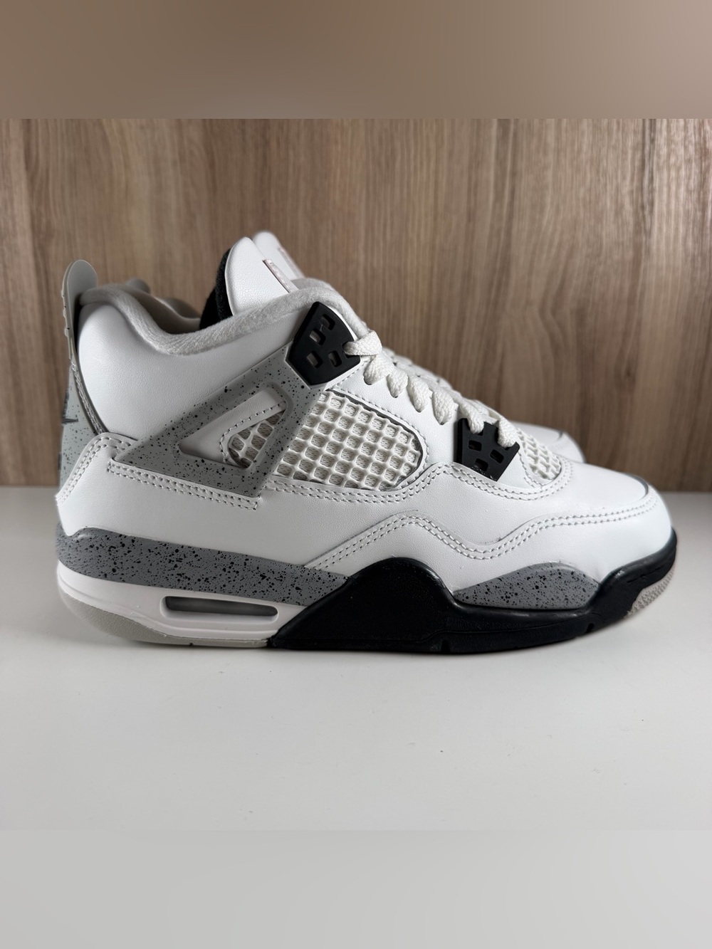 Jordan Air Jordan 4 Retro OG Summit White Cement Grey Black Fire Red 4.5Y= 6W